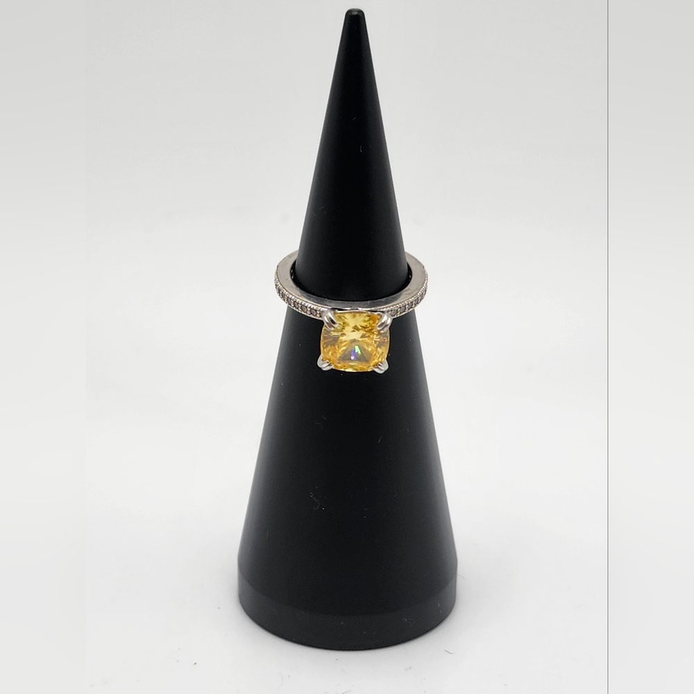 Beautiful rhinestone 925 sterling silver size 6 3/4. Ring.